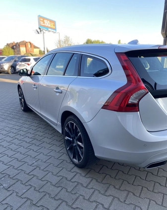 Volvo V60 cena 38900 przebieg: 20000, rok produkcji 2015 z Warszawa małe 211